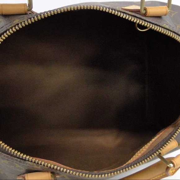 Louis Vuitton Speedy 30 Monogram Boston Bag -Excellent
Condition - Picture 4 of 17